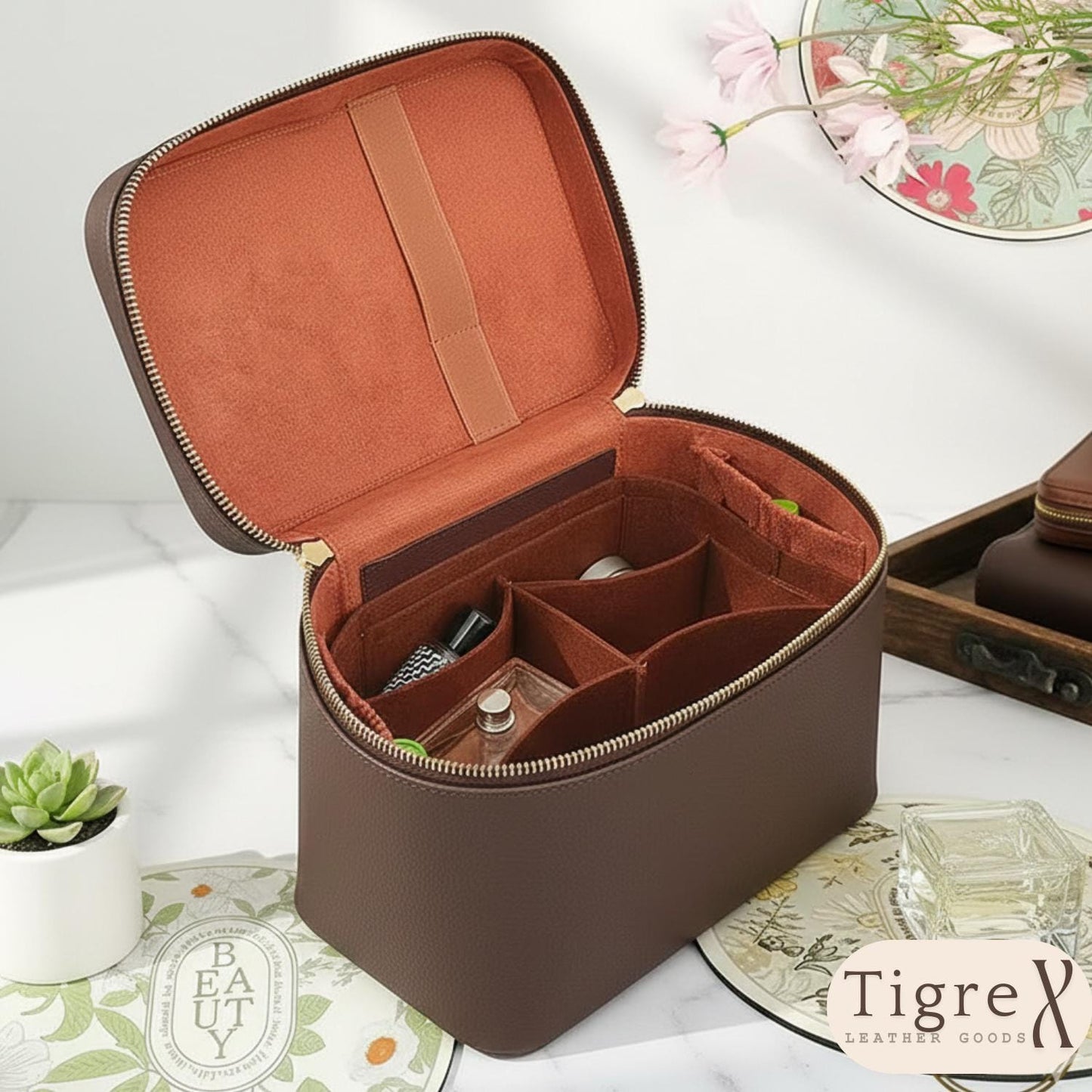 Leather Cosmetic Bag - Tigre X Studio