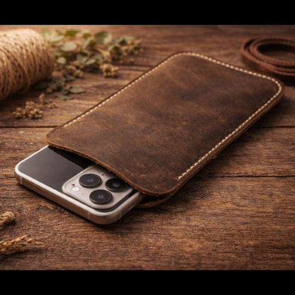 Leather Phone Sleeve  Handmade - Personalized - Tigre X Studio